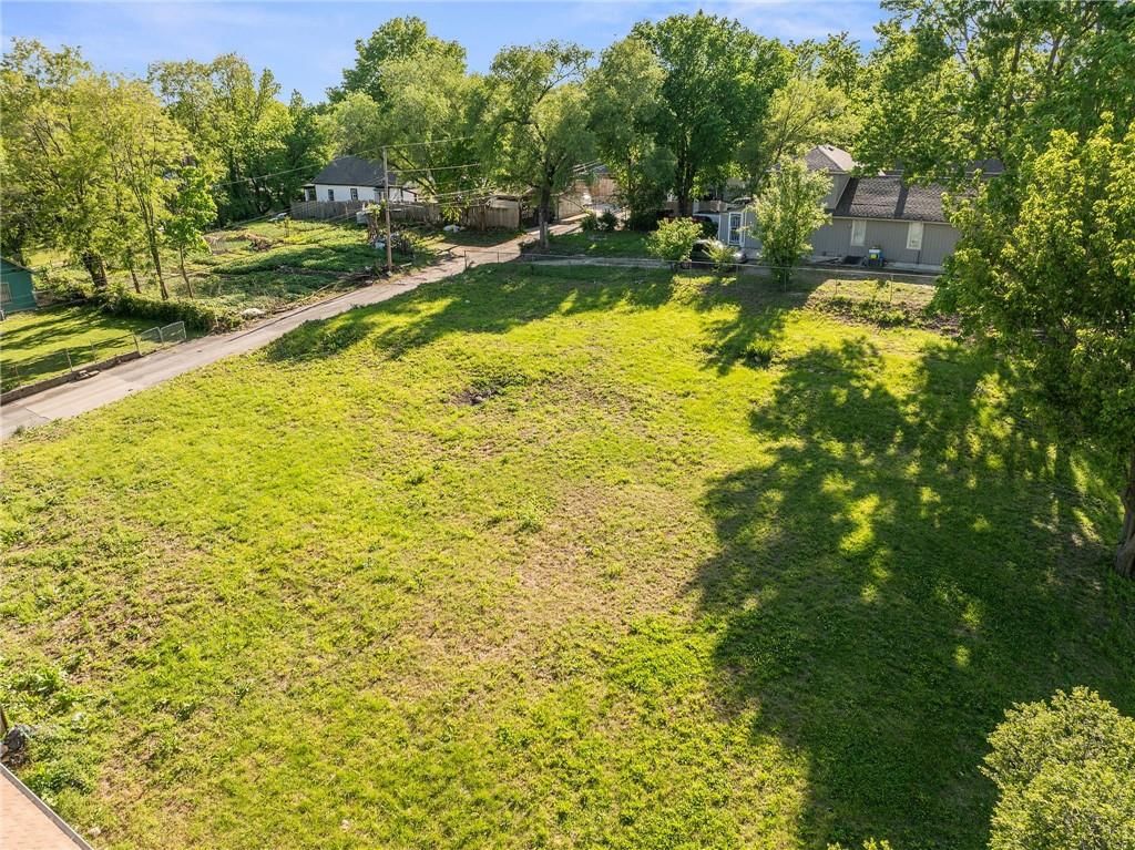 1215 Armstrong Avenue — photo 10