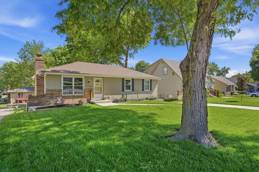 19304 E R D Mize Road — photo 2
