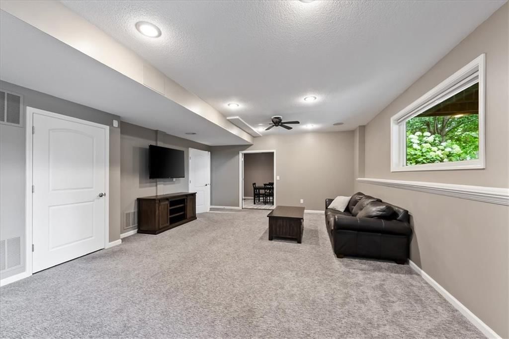 17504 W 84th Street — photo 23