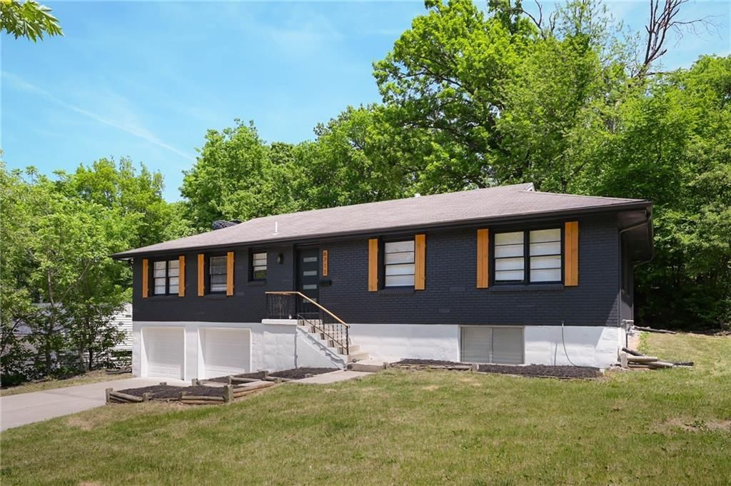 6711 N Broadway Street, Kansas City, MO