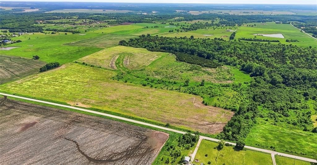 23719 Golden Road, Linwood, KS