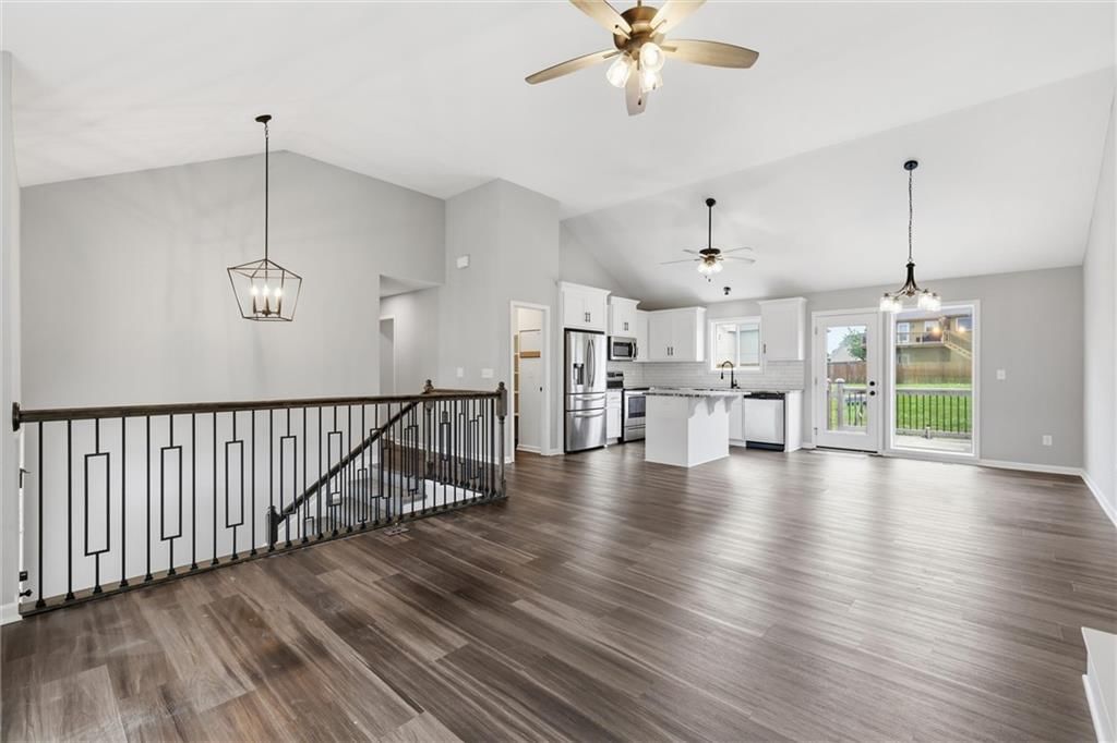 802 Wright Street — photo 8