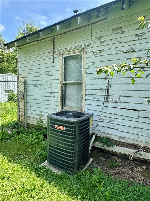 206 W 3rd Street — photo 24