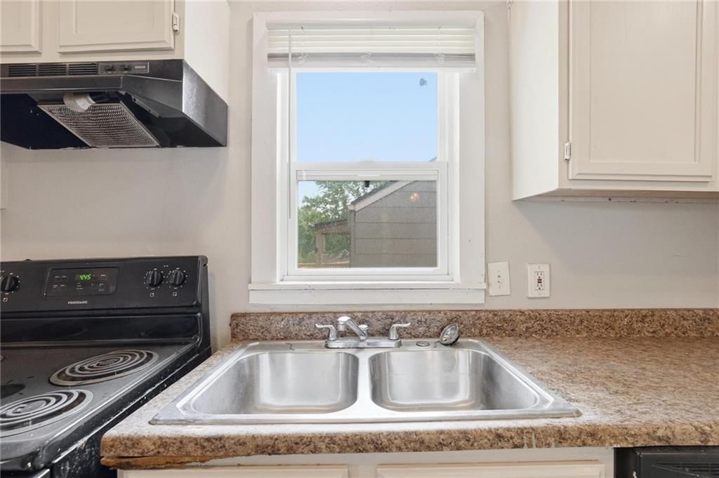 2507 N 47th Street — photo 3