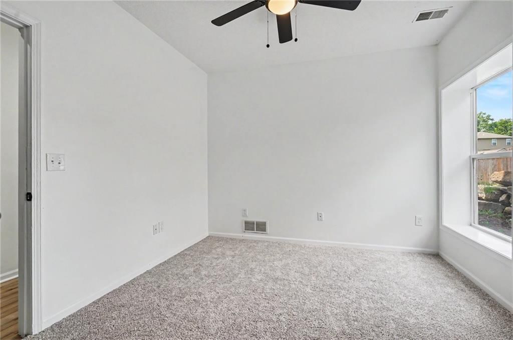 2032 S 47th Terrace — photo 32