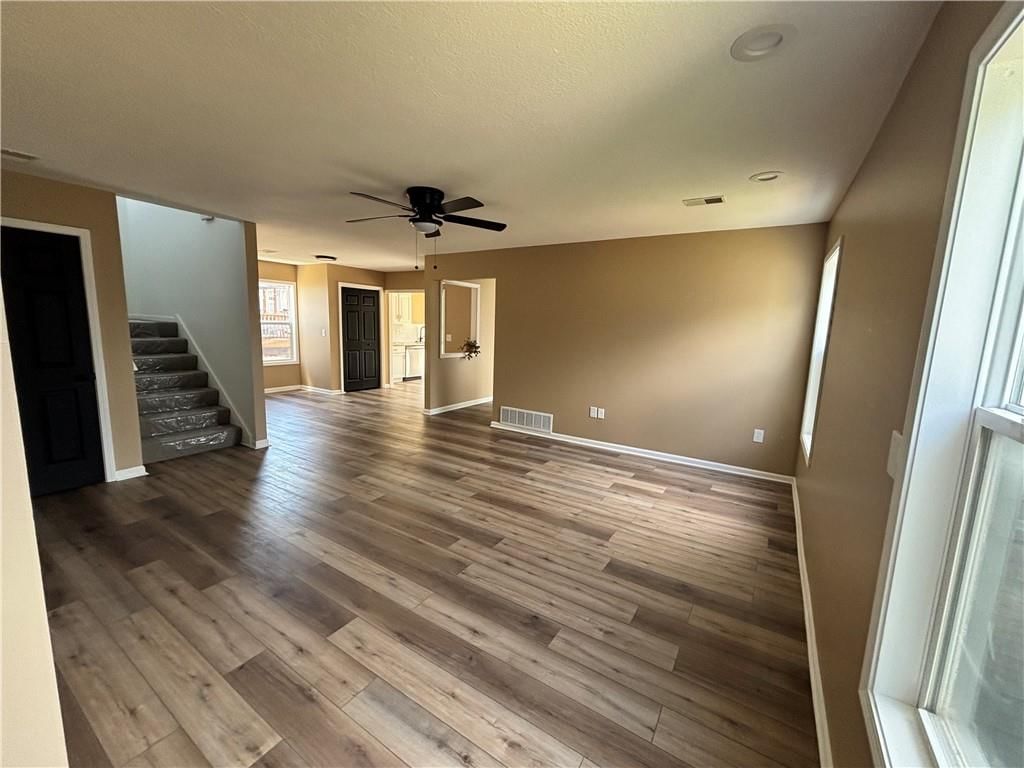 2032 S 47th Terrace — photo 8