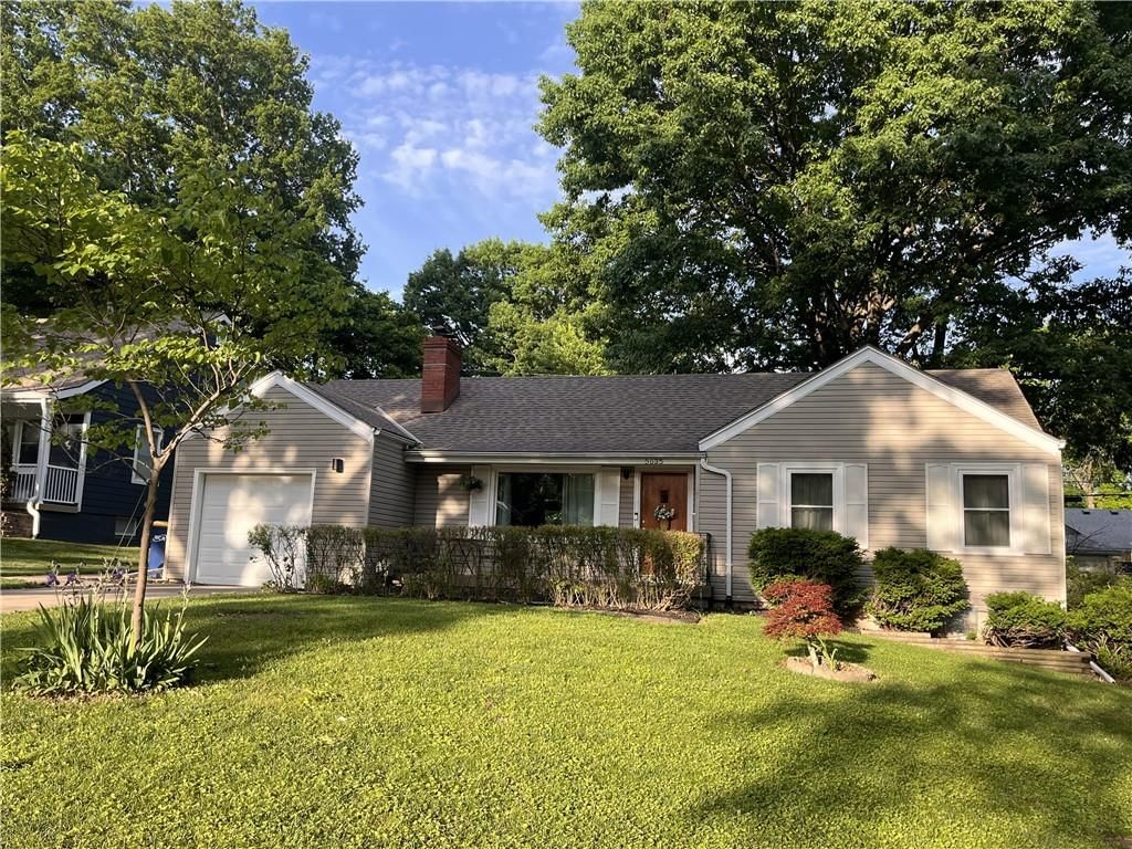 5635 Beverly Avenue — photo 3