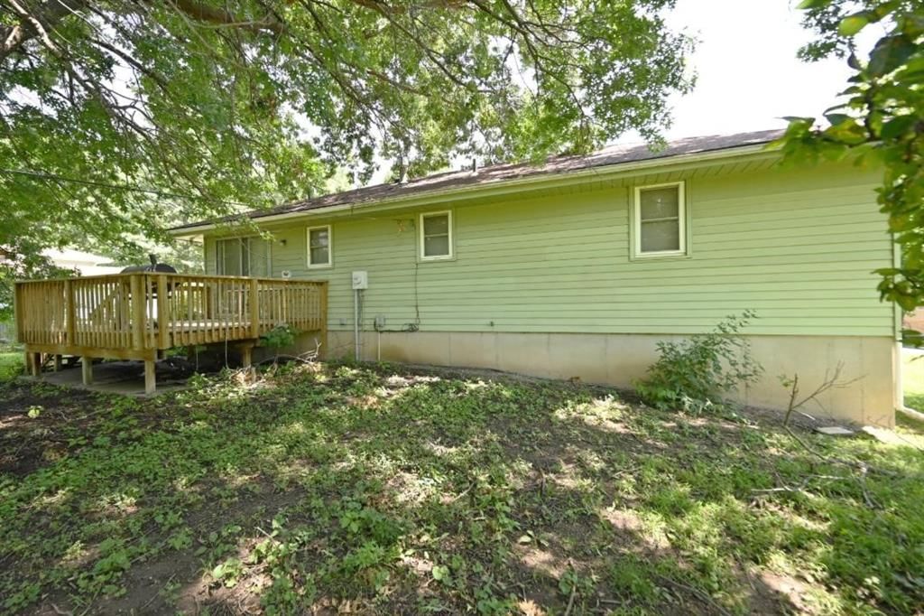 10526 N Walnut Street — photo 7