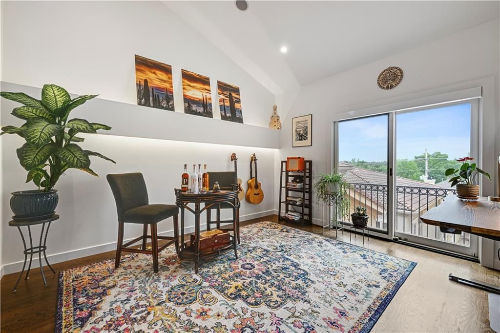 5038 Walnut Street — photo 35