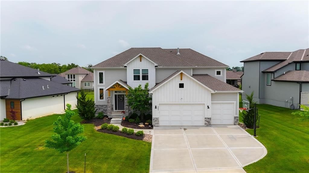 2063 NW O'Brien Road, Lee's Summit, MO