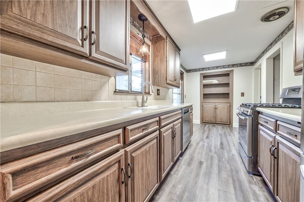 9316 W 80th Street — photo 10