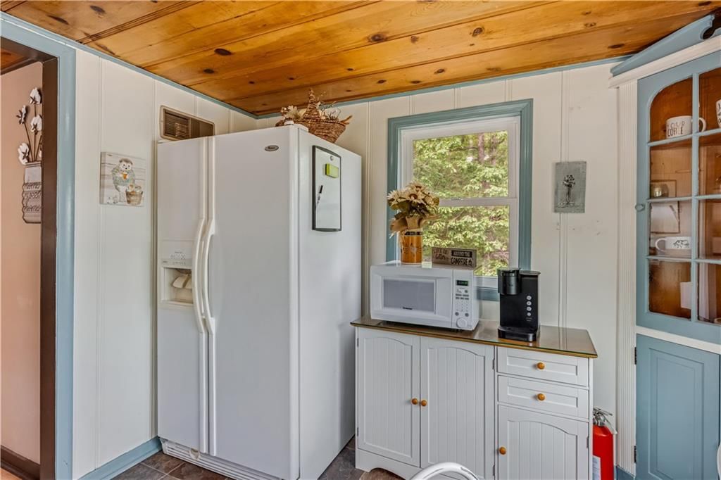 28251 Shore Road — photo 78