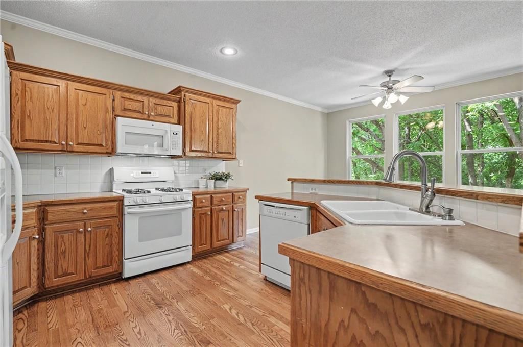 6340 Millridge Street — photo 8
