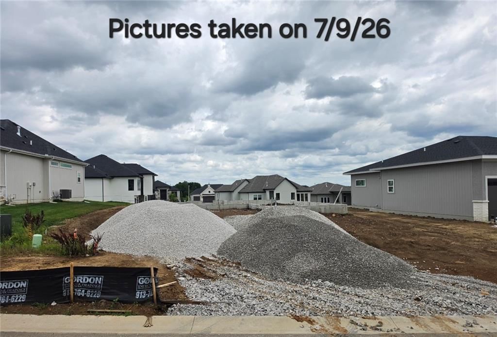 11223 S Gleason Road, Olathe, KS