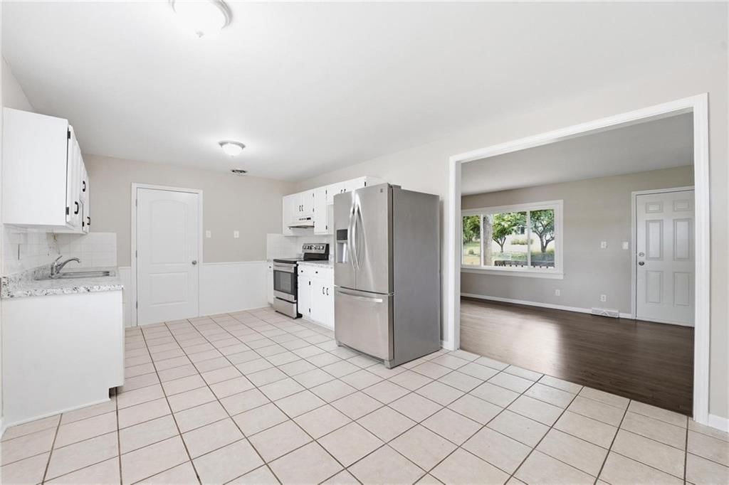 208 SW McClendon Drive — photo 4