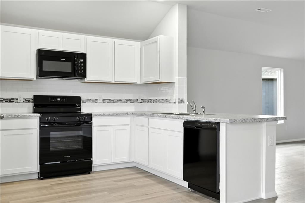459 Valley View Drive — photo 7