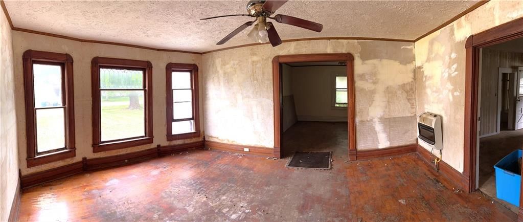 203 E Maple Street — photo 4