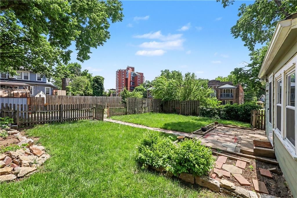 4027 Clark Avenue — photo 23