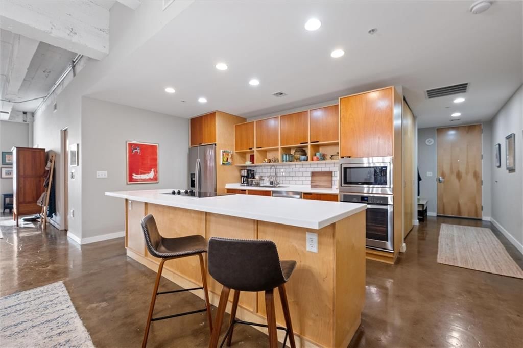 21 W 10th Street, Kansas City, MO