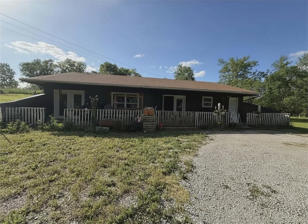 205 W Railroad Street, Maysville