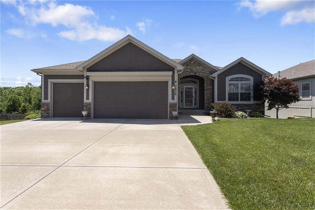 7836 N Walrond Avenue, Kansas City, MO