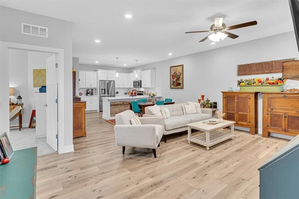 703 Ridge Drive — photo 8
