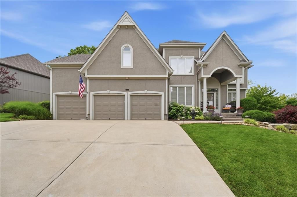 20733 W 92nd Street, Lenexa, KS
