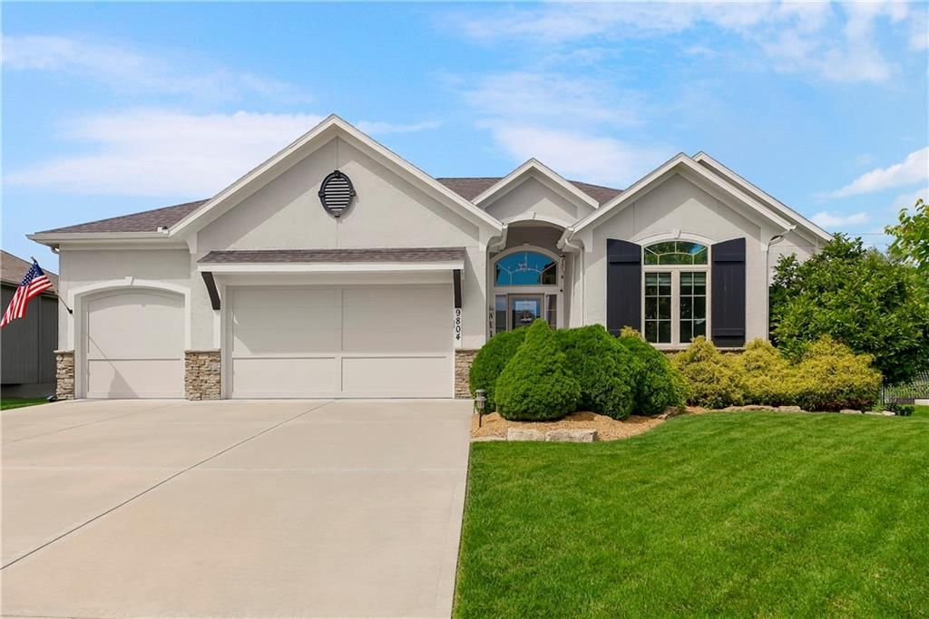 9804 W 163rd Street, Overland Park, KS