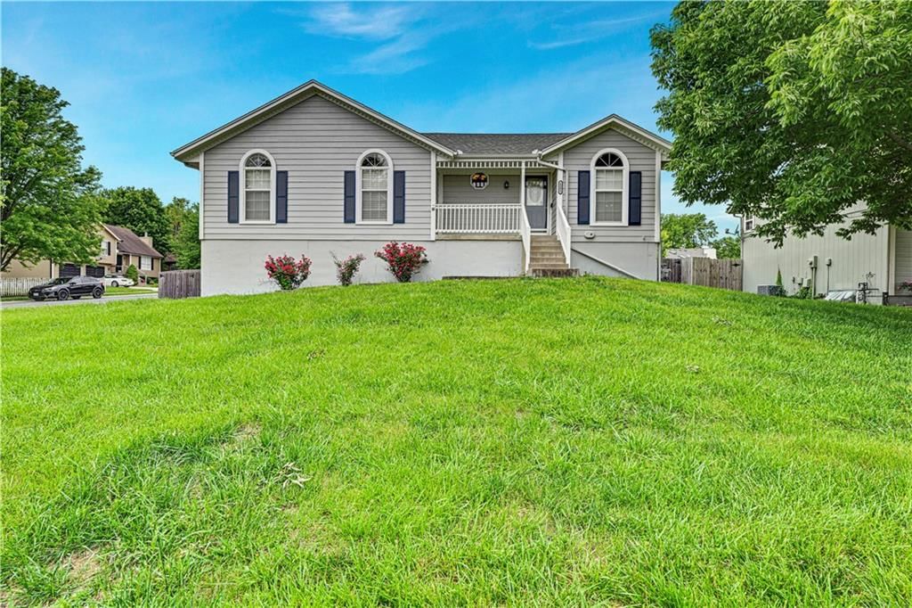 1200 NE COLLEEN Drive, Lee's Summit, MO
