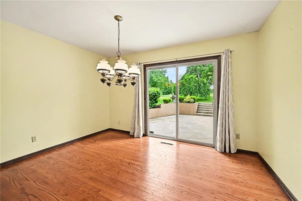 9711 Betsy Ross Lane — photo 17