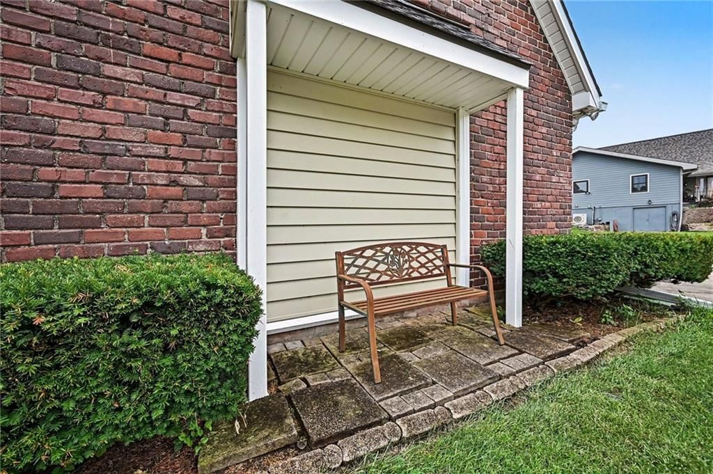 9711 Betsy Ross Lane — photo 4
