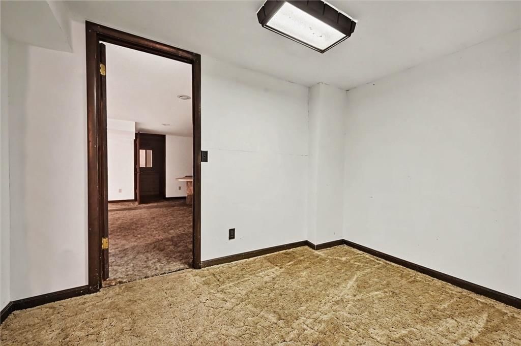 9711 Betsy Ross Lane — photo 35
