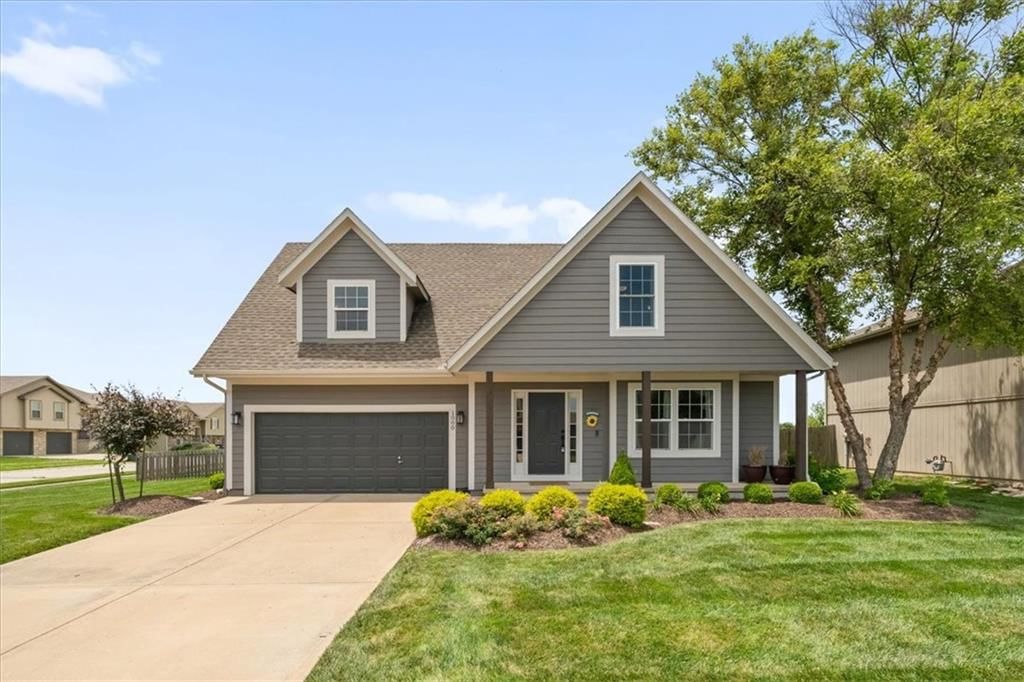 1000 Quartz Street, Louisburg, KS