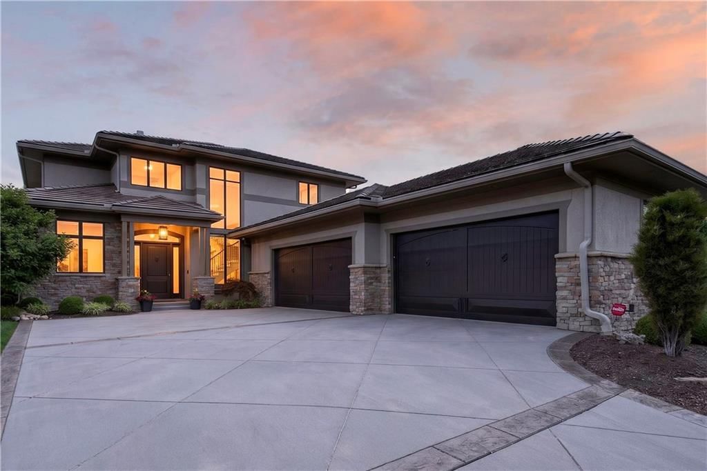 6009 W 137th Street, Overland Park, KS