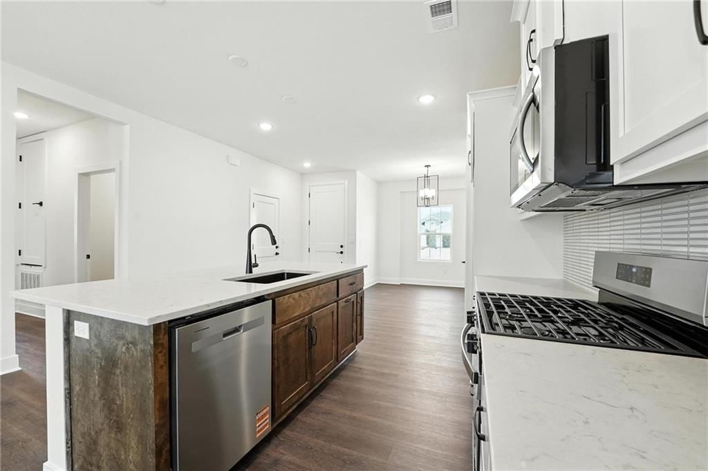 17694 Jubilee Street — photo 7
