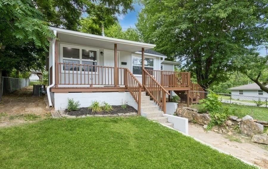 10918 E 15th Street S, Independence, MO