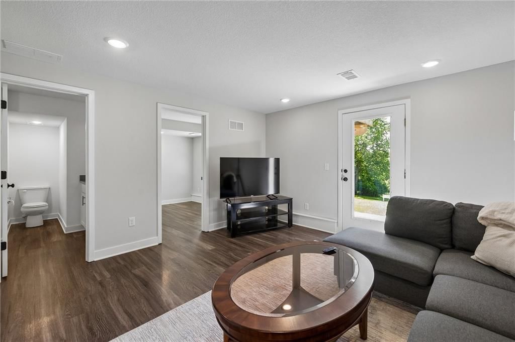 5232 N Cambridge Avenue — photo 31