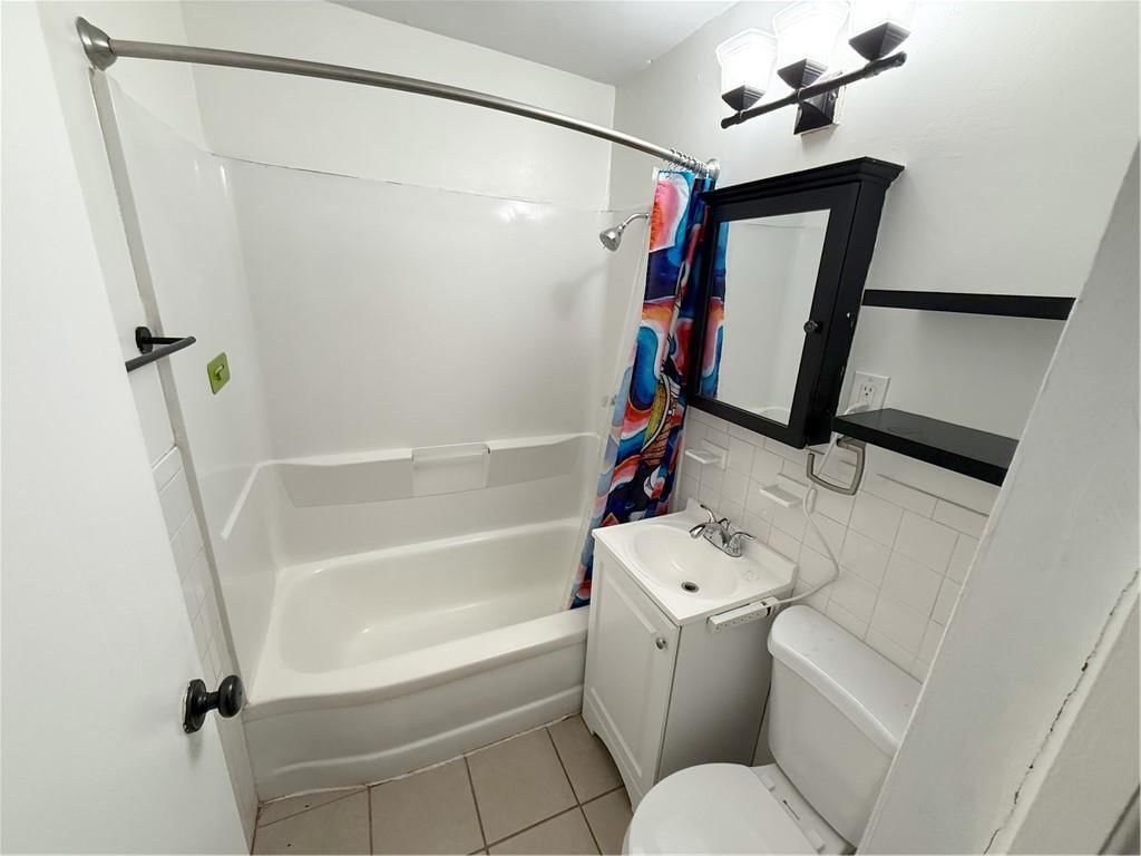 7680 Rainbow Drive — photo 9
