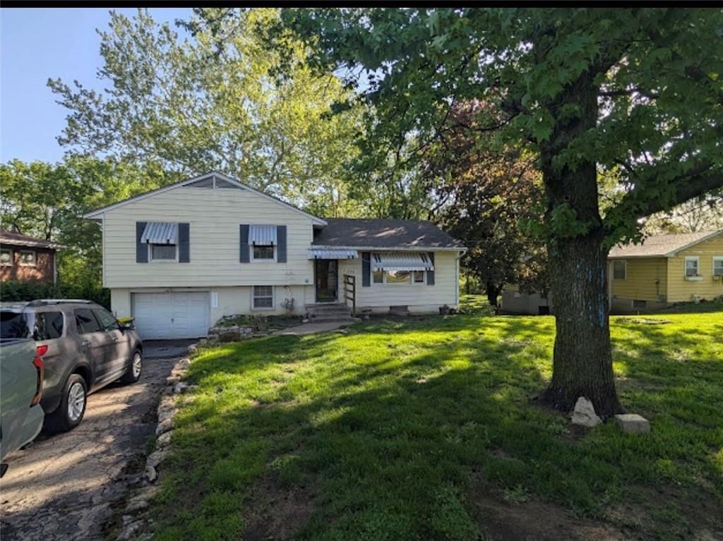 722 Shawnee Road, Kansas City