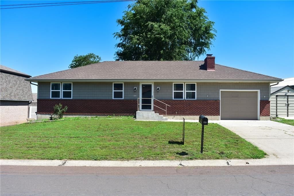 329 W Slater Street, Marshall
