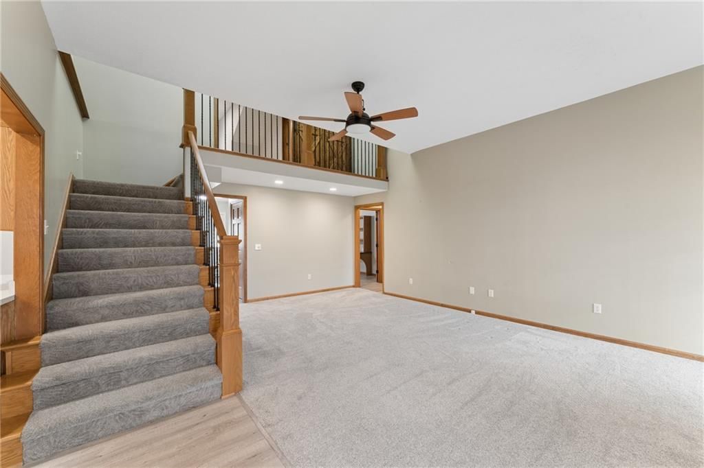 513 S Travis Street — photo 10