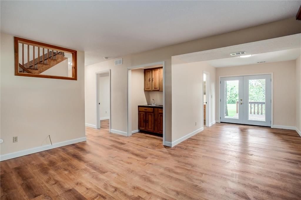 643 N Hemlock Street — photo 10