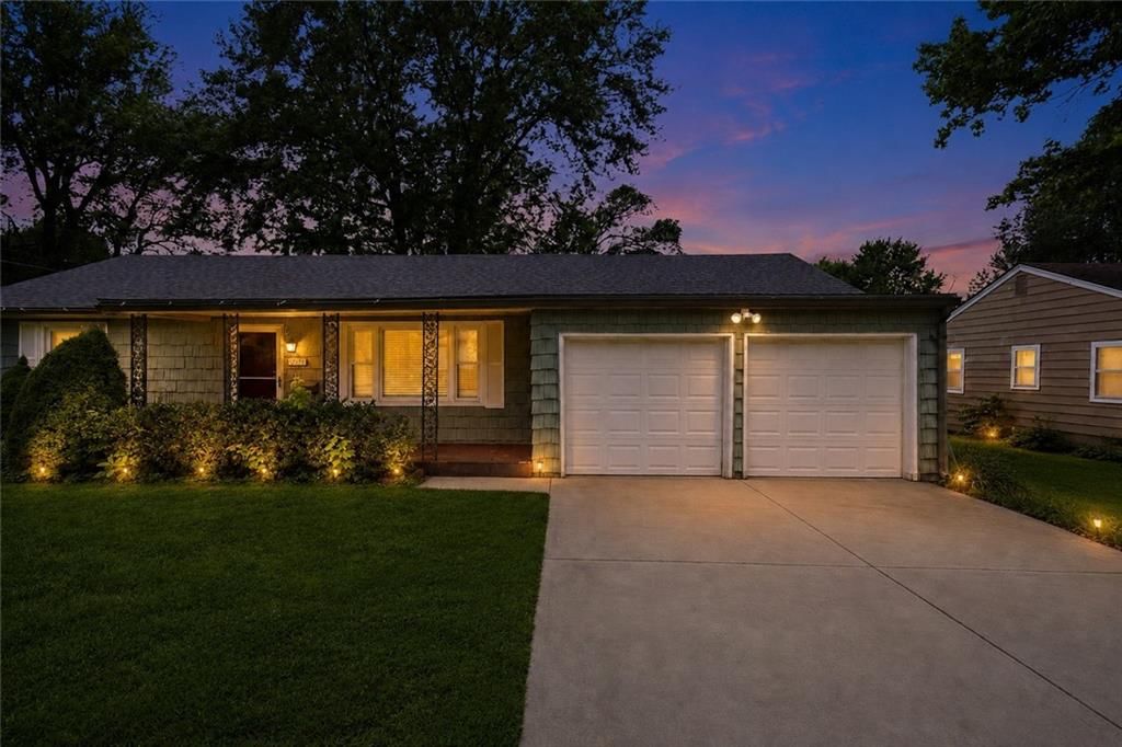 12708 12TH Street, Grandview, MO