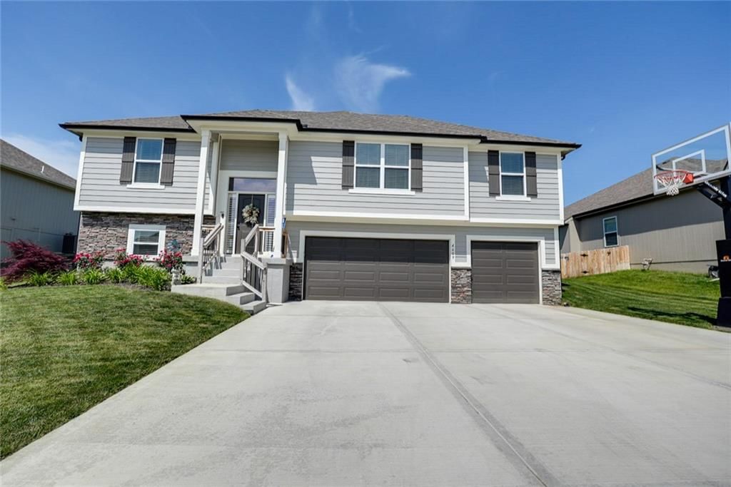 4609 2nd Drive, Blue Springs, MO