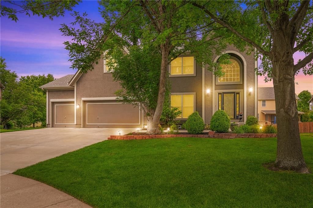 16263 Parkwood Street, Olathe, KS