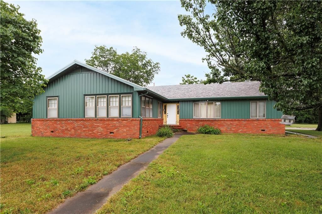 3068 HWY 169 Highway, Liberty
