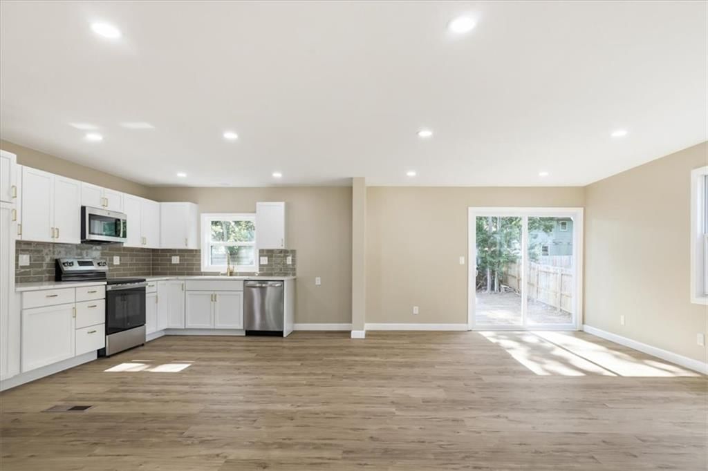 106 Baldwin Street — photo 10