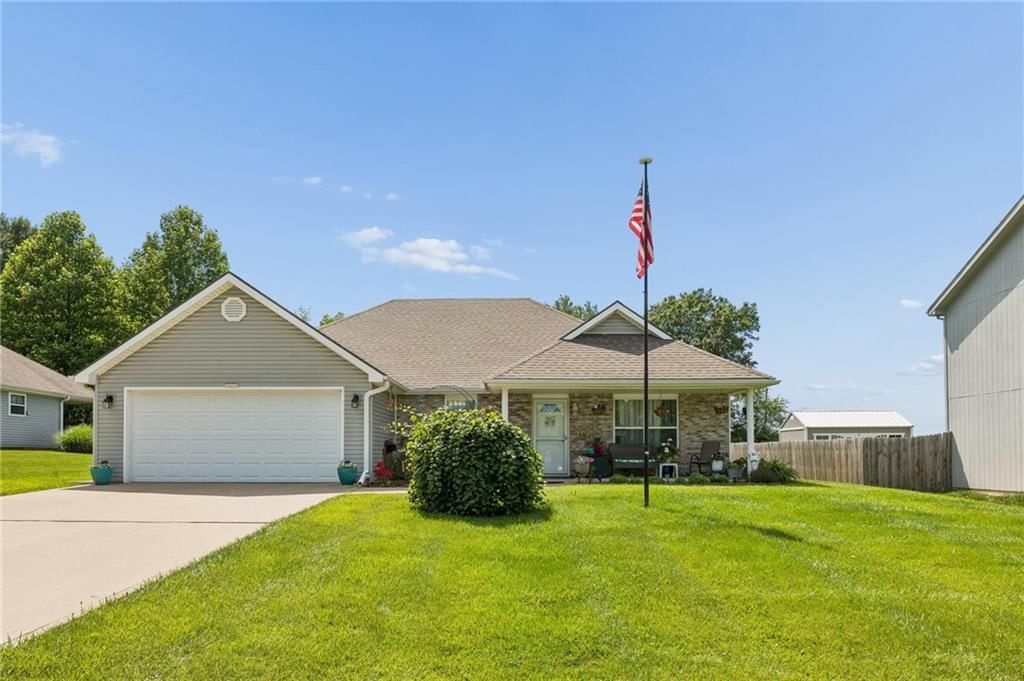 516 Dolinger Court, Trimble