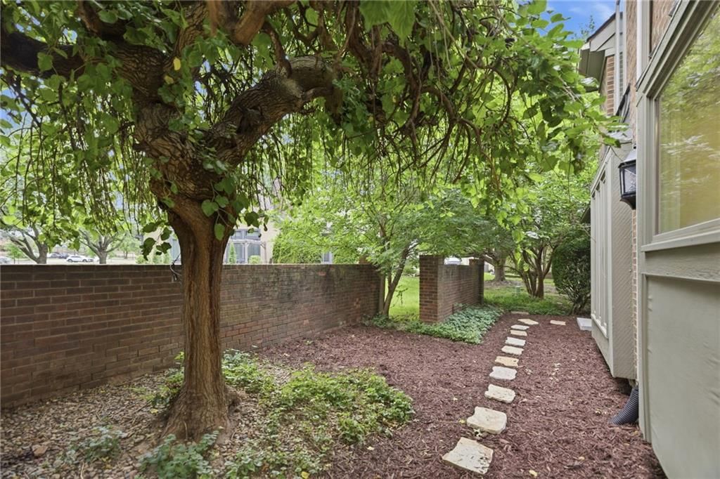 5204 W 112TH Street — photo 27