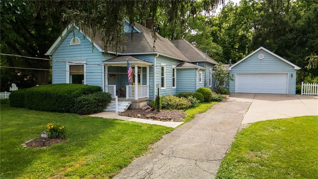 2304 Maple Avenue, Leavenworth, KS